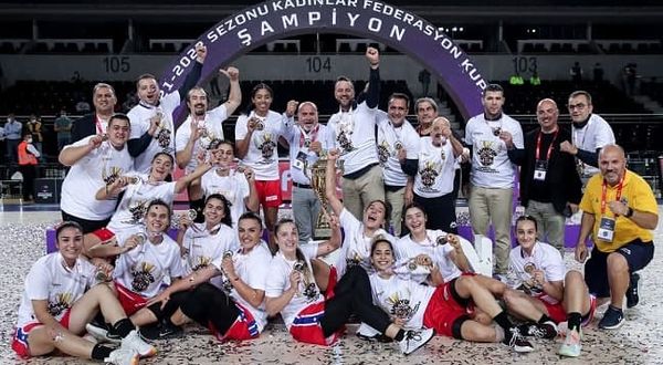 Mersin Büyükşehir Belediyesi GSK Kadın Basketbol Takımı şampiyon oldu