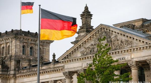 Almanya'da on kadın politikacıdan dördü cinsel tacize maruz kaldı
