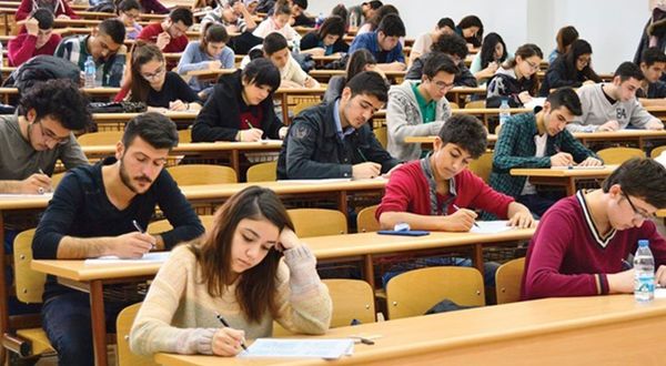 İstanbul'da üniversiteler, sınav takviminde değişiklik yaptı