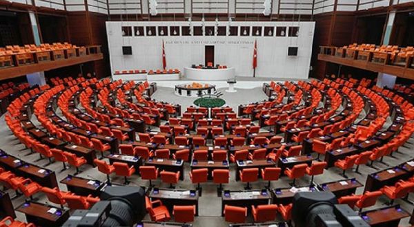 AKP'den ekonomiye dair 4 maddelik yasa teklifi