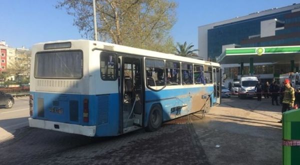 Bursa'da infaz koruma memurlarını taşıyan otobüste patlama