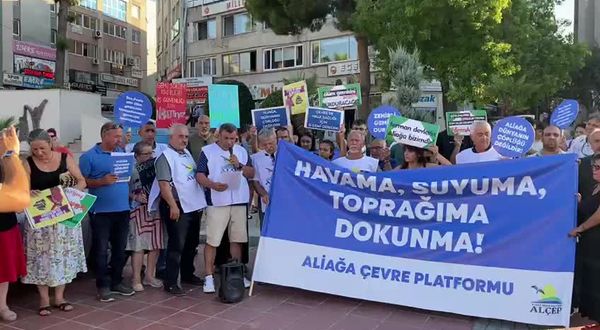 İzmir'de asbestli gemi için çevrecilerden nöbet eylemi