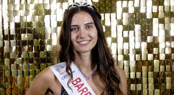 Miss England'a makyajsız katıldı: Finallere kaldı