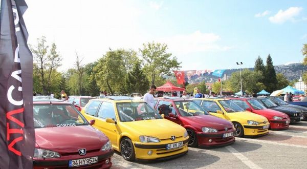 Kocaeli Auto Show, modifiyeli araç tutkunlarını bir araya getirdi