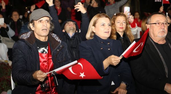 İzmit Belediye Başkanı Hürriyet, ADD'nin Cumhuriyet Bayramı programına katıldı