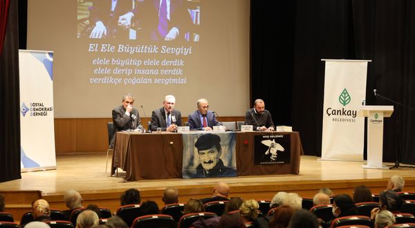 Çankaya'da "Her yönüyle Ecevit" konferansı düzenlendi
