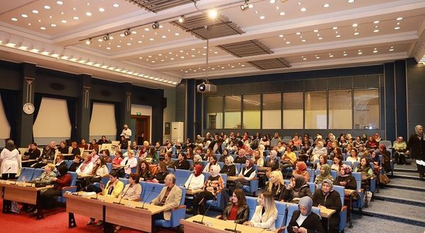 Kayseri Büyükşehir'den 'meme kanseri' semineri