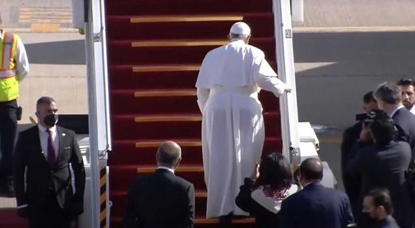 Papa Francis, 4 günlük tarihi Irak ziyaretini tamamladı