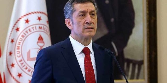 Milli Eğitim Bakanı Ziya Selçuk istifa etti, yeni bakan Prof. Dr. Mahmut Özer