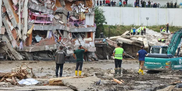 Sel felaketinde hayatını kaybedenlerin sayısı 55'e yükseldi
