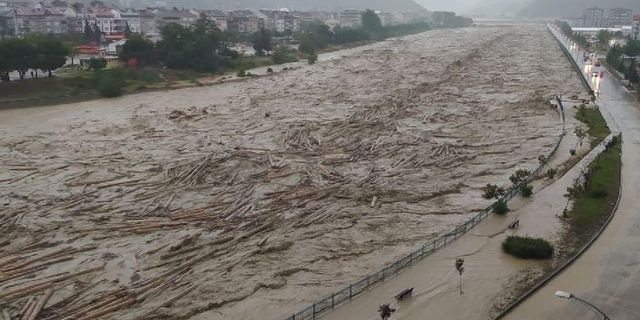 Batı Karadeniz'de sel felaketi: Can kaybı yükseliyor