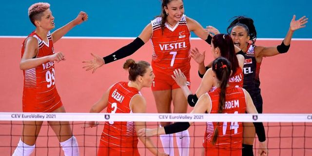 Türkiye A Milli Kadın Voleybol Takımı Hollanda'yı da yenerek 5'te 5 yaptı