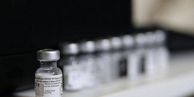 İsrail'de 12 yaş ve üzeri kişilere Covid-19 aşısının üçüncü dozu vurulmaya başlanacak