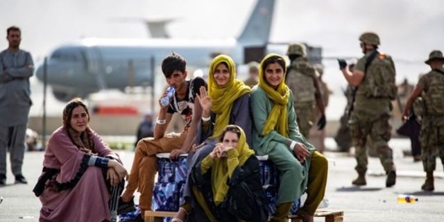 Kabil Havalimanı'nda 'IŞİD tehdidi gerekçesiyle' güvenlik çemberi genişletildi