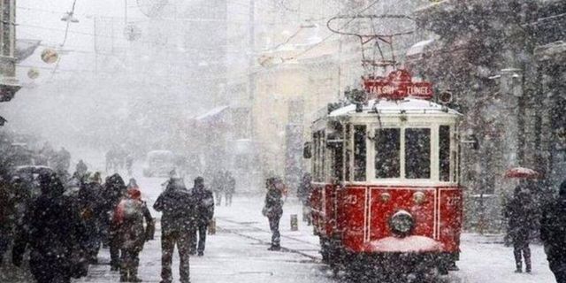 İstanbul'a kar yağışı için beklenen tarih açıklandı: Şubat başında kar ihtimali ufukta göründü
