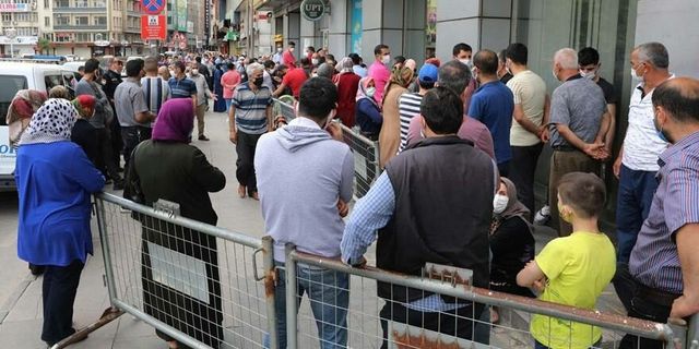 2.5 ayda 1 milyon yurttaş yardım istedi