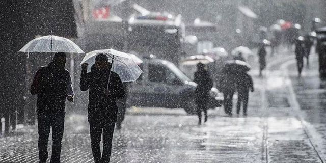 Meteoroloji'den İstanbul dahil pek çok kente sağanak yağış uyarısı
