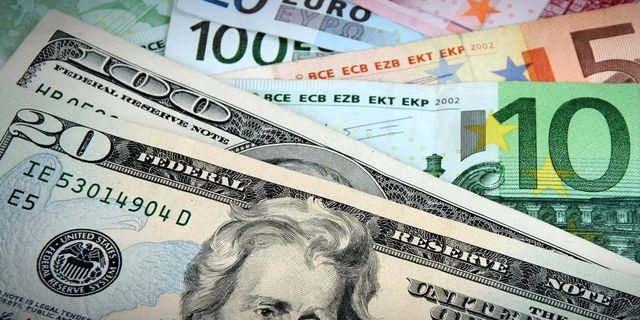 Dolar, euro ve altın 2022 zirvelerini yeniledi
