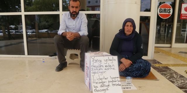 Şenyaşar ailesinin bugünkü nöbeti Elazığ Cezaevi'nin önünde