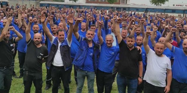Düzce'de işçiler düşük ücretlere ve kötü çalışma koşullarına karşı kendilerini fabrikaya kapattı