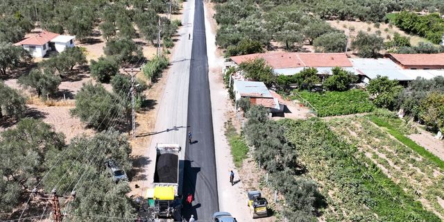 Akhisar Belediyesi, asfalt çalışmalarına başladı
