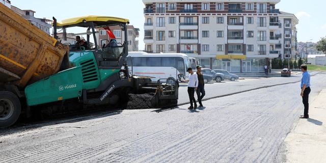 Çerkezköy Belediyesi'nin asfalt çalışmaları devam ediyor