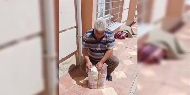 Tarım Kredi'den alışveriş yaptı ve "Tövbeler tövbesi reisin dediği yerden valla almam, billa almam" dedi