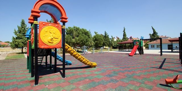 Honaz'da yeşil alan ve park yapım çalışmaları hızlandı