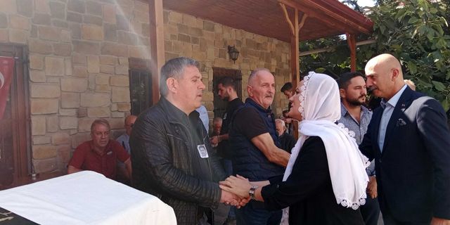 İzmit Belediye Başkanı Hürriyet, Ceylan Ailesi'ne başsağlığı diledi