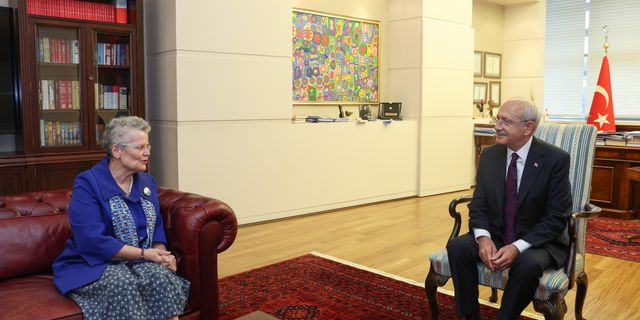 Kemal Kılıçdaroğlu, ÇYDD Genel Başkanı Ayşe Yüksel'le görüştü