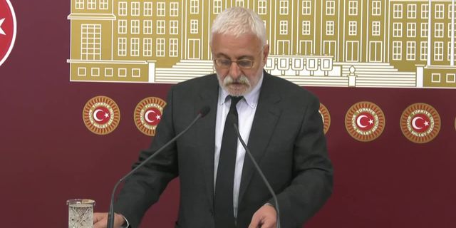 HDP'li Oluç: Dün başörtüsü için mücadele eden kadınların yanındaydık, bugün de başörtüsü takmadığı için coplananların