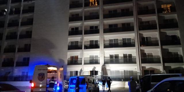 Esenyurt'ta 6. kattan düşen kişi hayatını kaybetti