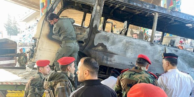 Şam'da Suriye askerlerini taşıyan otobüse saldırı: 18 kişi hayatını kaybetti