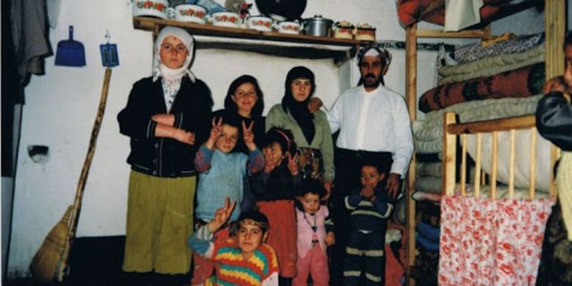 Vartinis Davası: Anne, baba ve yedi çocuğunu yakarak katletmekle yargılanan Bülent Karaoğlu kırmızı bültenle aranacak