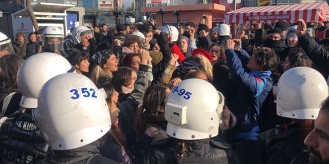 25 Kasım'da polis müdahalesinde gözaltına alınan 116 kadın serbest bırakıldı