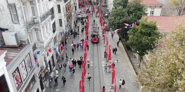 İstanbul Valisi, bir hafta sonra İstiklal Caddesi'nin görüntülerini paylaştı