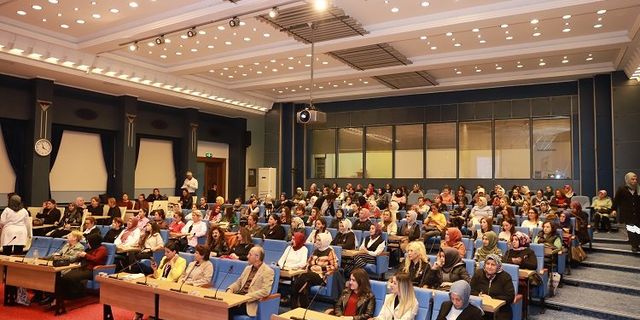 Kayseri Büyükşehir'den 'meme kanseri' semineri