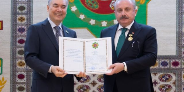 Türkmenistan’dan TBMM Başkanı Şentop'a 'Devlet Nişanı'