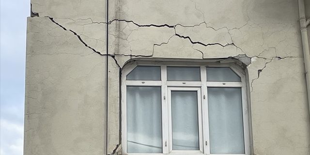 Bakan Kurum, Düzce'de 181 yapının ağır hasarlı olduğu belirlendi