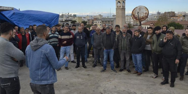 Adana'da sayacılar zam talebiyle eylem yaptı