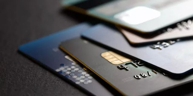 Bireysel kredi kartı borçları geçen yıla göre yüzde 99 arttı