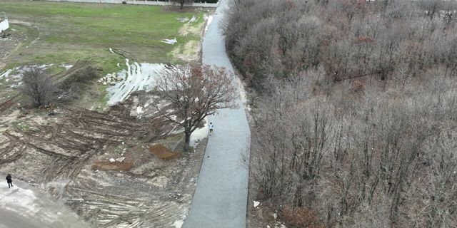 Çerkezköy Belediyesi Kızılca Sokak'ta demirli beton yol yapımını tamamladı