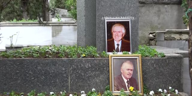 Eski DİSK Genel Başkanı Abdullah Baştürk, mezarı başında anıldı