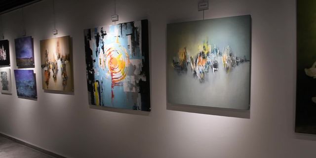 Karabağlar'da 'İnadına Hayat İnadına Sanat' sergisi açıldı