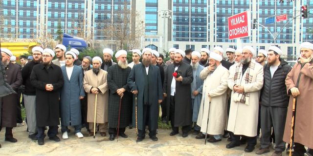 Çocuk istismarı zanlıları tutuklandı, cemaat üyeleri adliye önünde destek eylemi yaptı