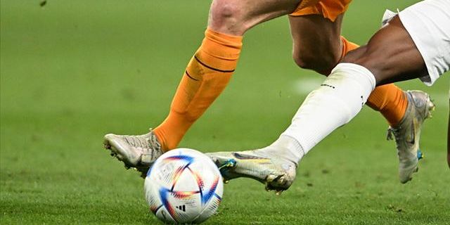 Galatasaray içeride, Fenerbahçe dışarıda etkili