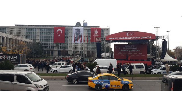 İBB Başkanı Ekrem İmamoğlu'na verilen kararların ardından İstanbullular bugün de Saraçhane'de toplanacak