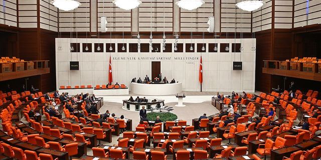 CHP’li Altay: Lise öğrencilerini kandırıp ‘İlk Oyum Erdoğan’a, İlk Oyum AK Parti'ye’ toplantısına götüremezsiniz