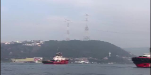 İstanbul'da karaya oturan MKK-1 adlı gemi kurtarıldı