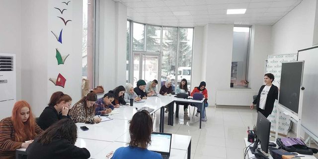 İzmit Belediyesi’nin ‘Bağ Projesi’nde eğitimler sürüyor